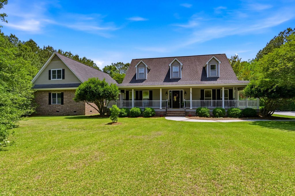 902 Grange Rd, Aynor, SC 29511