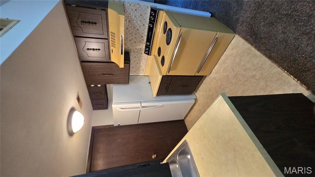 1907 E D Street 8, Belleville, IL 62221