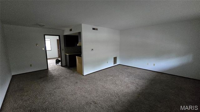 1907 E D Street 8, Belleville, IL 62221