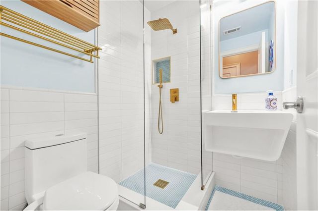 385 15TH NW Street 6, Atlanta, GA 30363