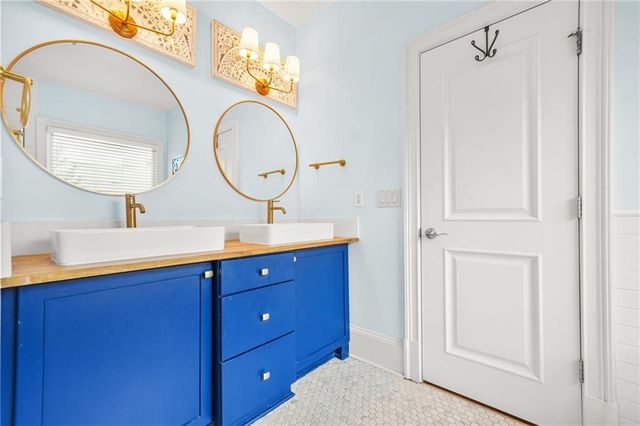 385 15TH NW Street 6, Atlanta, GA 30363