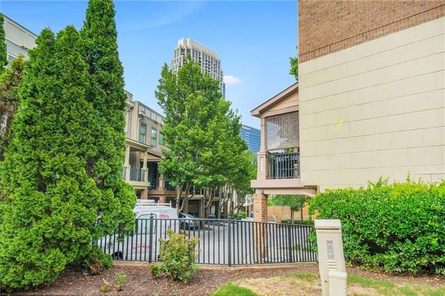 385 15TH NW Street 6, Atlanta, GA 30363