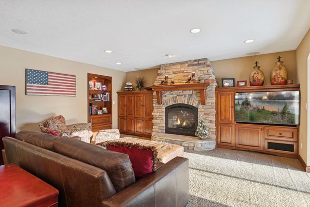 4700 Mcdonald Dr Place N, Stillwater, MN 55082