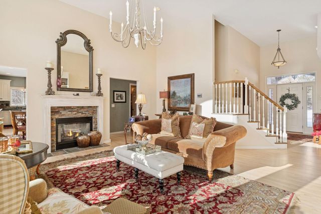 4700 Mcdonald Dr Place N, Stillwater, MN 55082