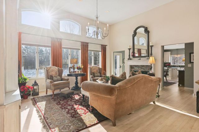 4700 Mcdonald Dr Place N, Stillwater, MN 55082