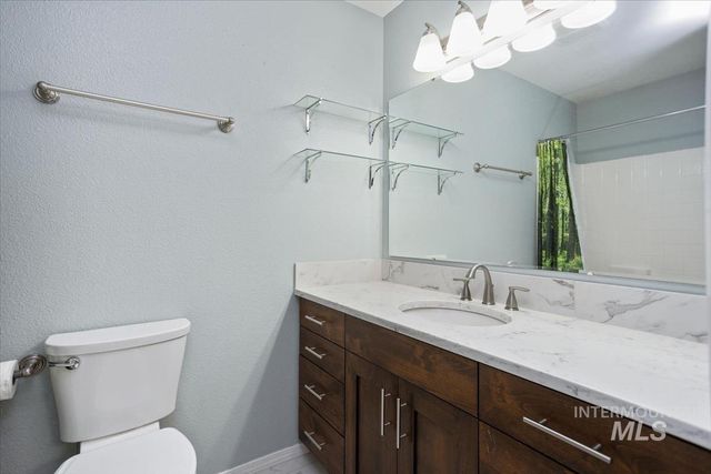 1701 E Kamay Ct, Meridian, ID 83646