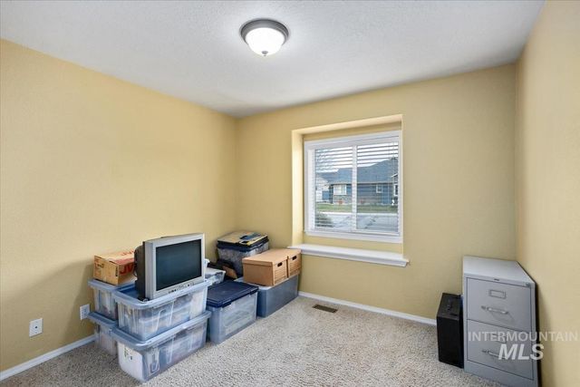 1701 E Kamay Ct, Meridian, ID 83646