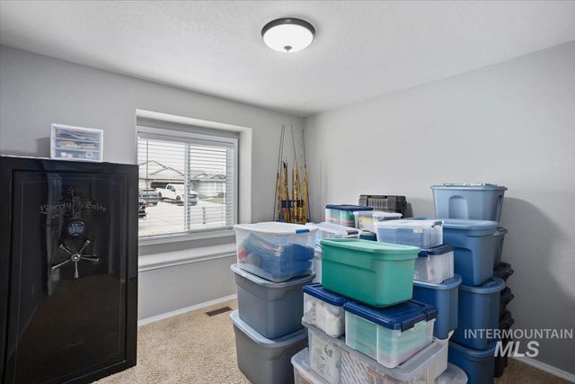 1701 E Kamay Ct, Meridian, ID 83646