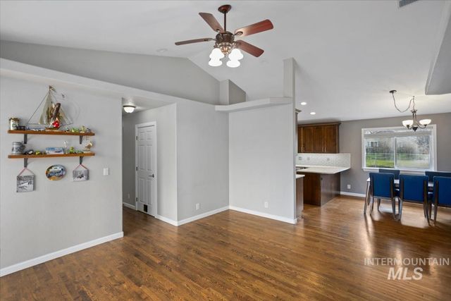 1701 E Kamay Ct, Meridian, ID 83646