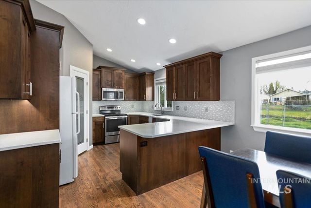 1701 E Kamay Ct, Meridian, ID 83646