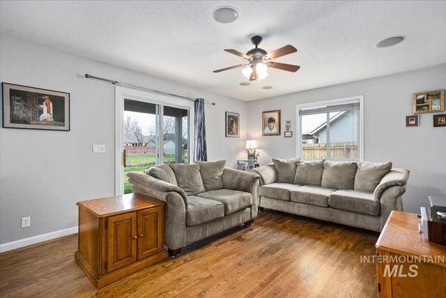 1701 E Kamay Ct, Meridian, ID 83646