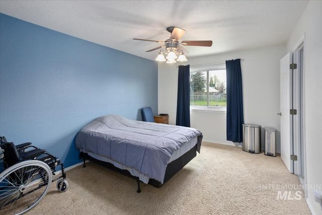 1701 E Kamay Ct, Meridian, ID 83646