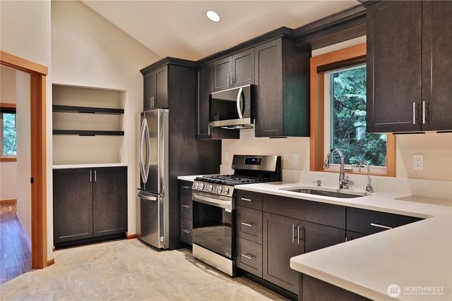3512 E Overlook Drive, Langley, WA 98260