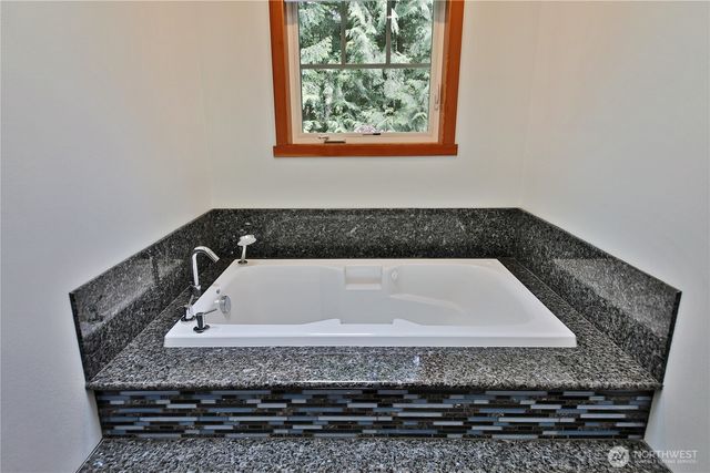 3512 E Overlook Drive, Langley, WA 98260