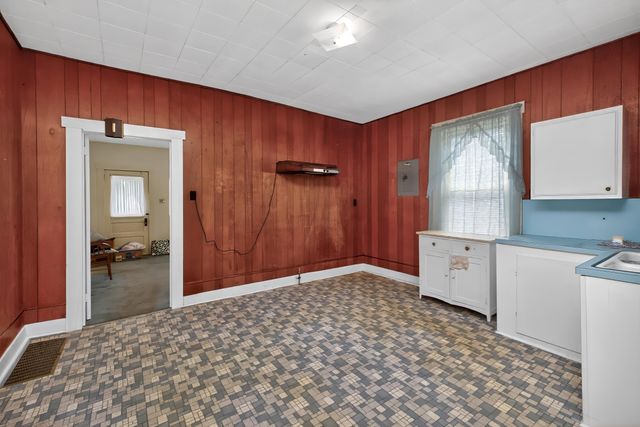 223 W Higgins Street, Midway, KY 40347