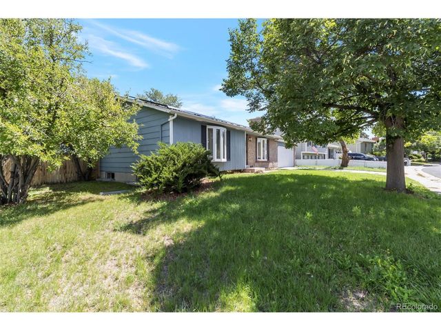 1204 S Salida Way, Aurora, CO 80017