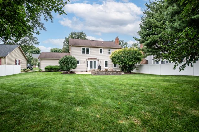 760 S River Road, Naperville, IL 60540