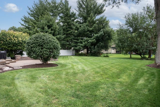 760 S River Road, Naperville, IL 60540