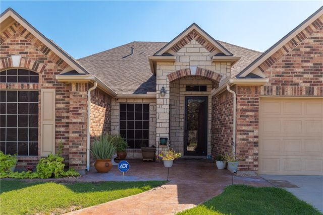 305 Hogan, Portland, TX 78374