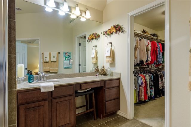 305 Hogan, Portland, TX 78374