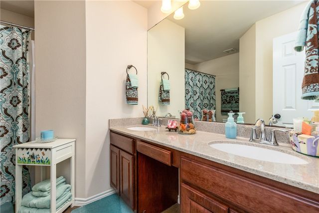 305 Hogan, Portland, TX 78374