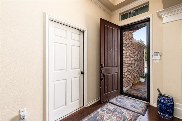 305 Hogan, Portland, TX 78374