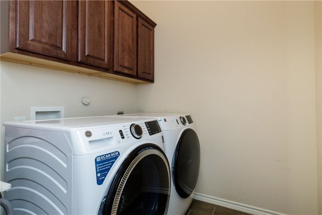 305 Hogan, Portland, TX 78374