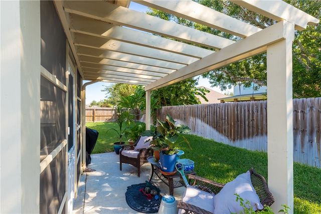 305 Hogan, Portland, TX 78374