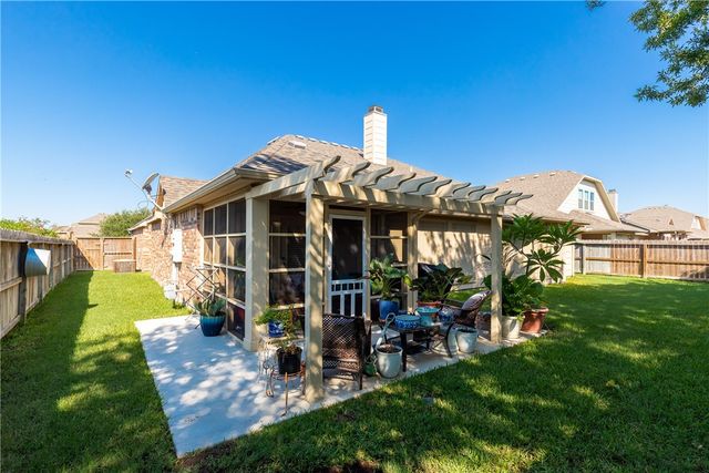 305 Hogan, Portland, TX 78374