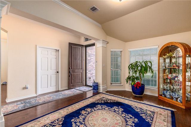 305 Hogan, Portland, TX 78374