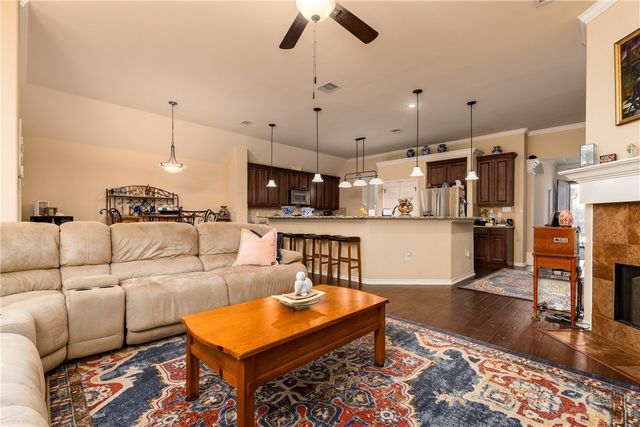 305 Hogan, Portland, TX 78374