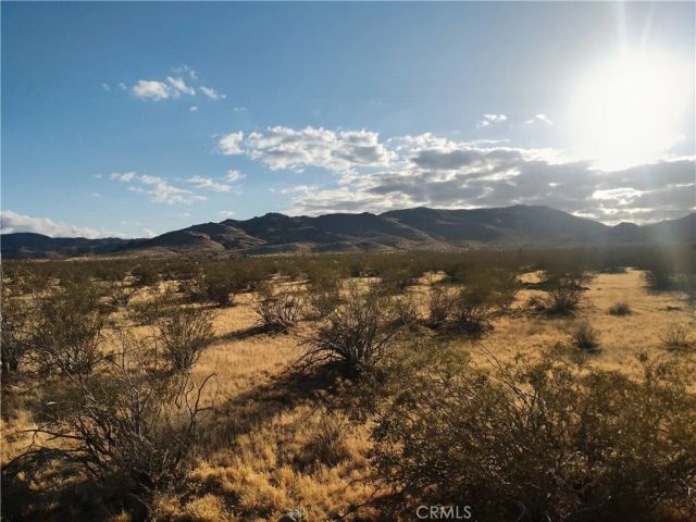 5 Venada, Lucerne Valley, CA 92356