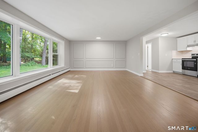 32 Hemlock Lane, East Hartford, CT 06118