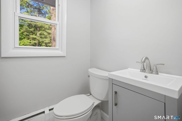 32 Hemlock Lane, East Hartford, CT 06118