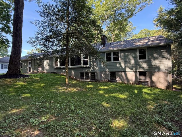 32 Hemlock Lane, East Hartford, CT 06118
