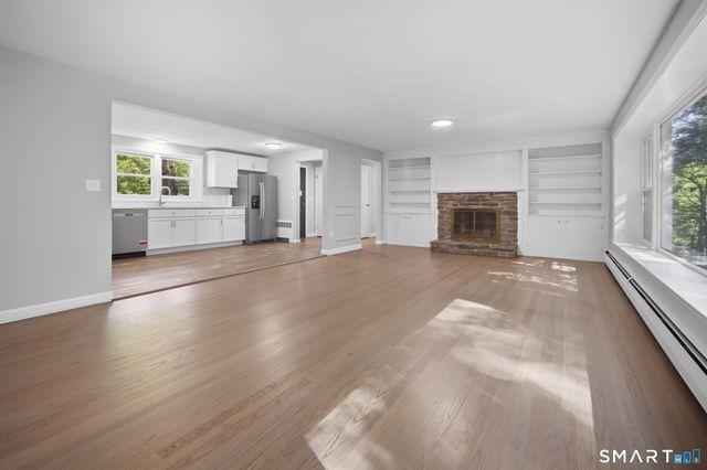 32 Hemlock Lane, East Hartford, CT 06118