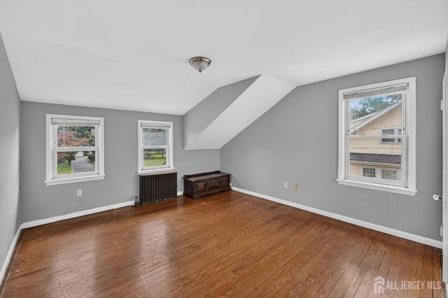 325 Dorn Avenue, Middlesex, NJ 08846