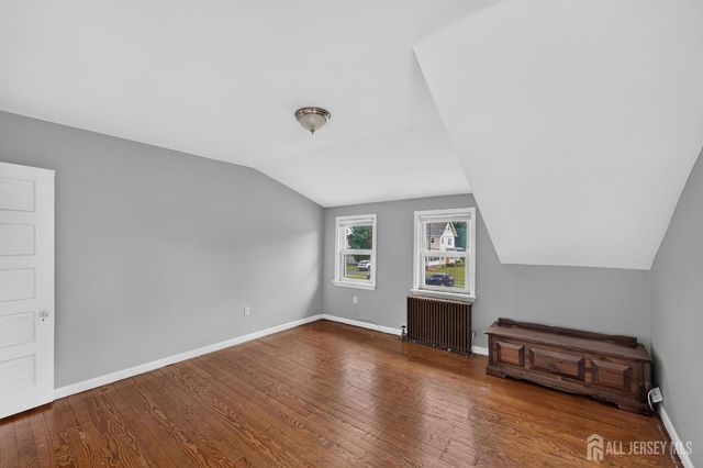 325 Dorn Avenue, Middlesex, NJ 08846