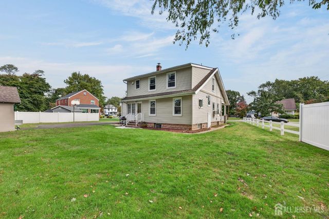 325 Dorn Avenue, Middlesex, NJ 08846