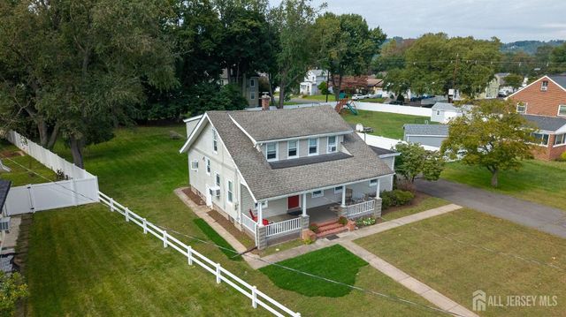 325 Dorn Avenue, Middlesex, NJ 08846