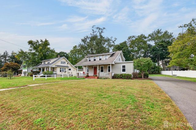 325 Dorn Avenue, Middlesex, NJ 08846