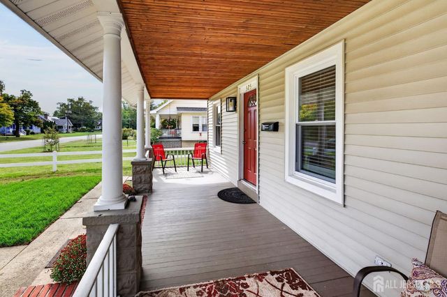 325 Dorn Avenue, Middlesex, NJ 08846