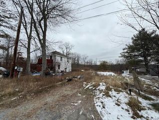 121 Cooper Road, Fishkill, NY 12524