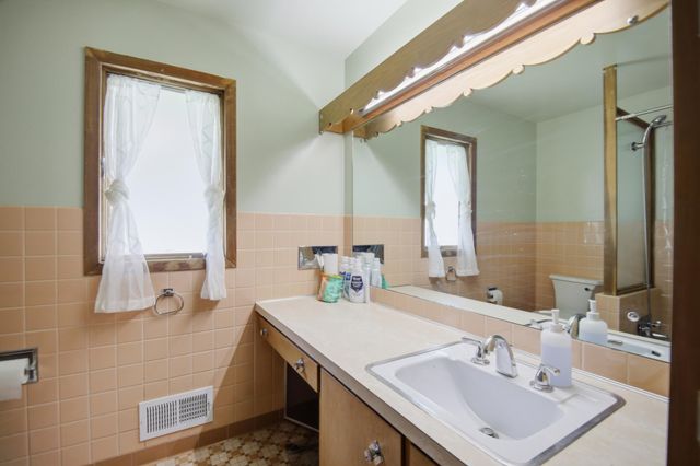 105 21st Street NW, Austin, MN 55912