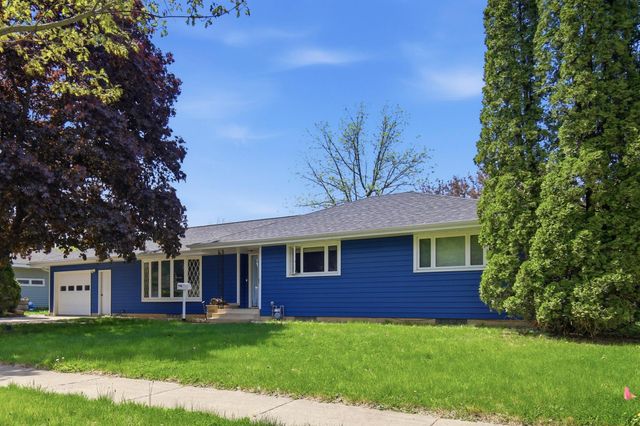 105 21st Street NW, Austin, MN 55912