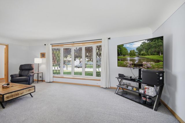 105 21st Street NW, Austin, MN 55912
