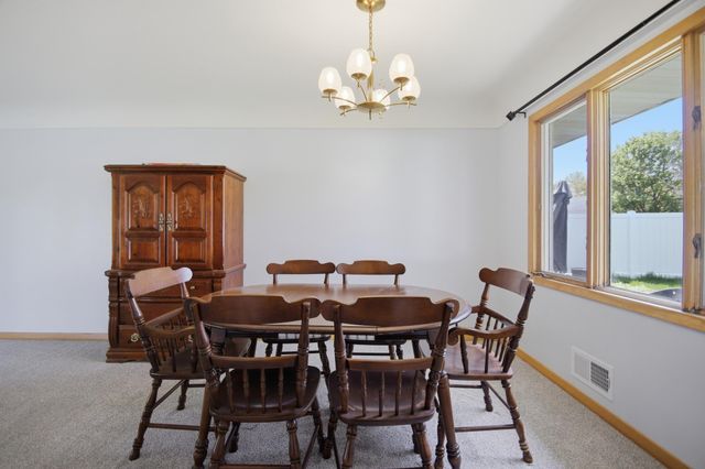 105 21st Street NW, Austin, MN 55912
