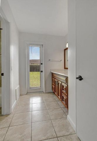 254 NW 11th Avenue, Boca Raton, FL 33486