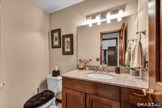 33 Shawnee Lane, Monroe, CT 06468