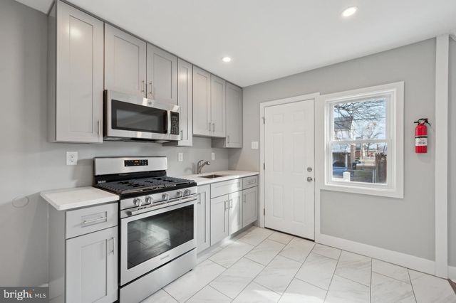 1230 MACDADE BLVD, Woodlyn, PA 19094